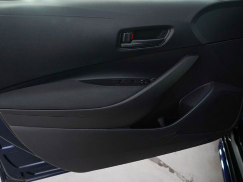 Used 2025 Toyota Corolla LE image 16