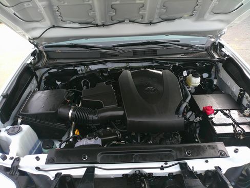 Used 2023 Toyota Tacoma SR5 image 39