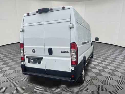 Used 2023 RAM ProMaster 2500 FWD image 12