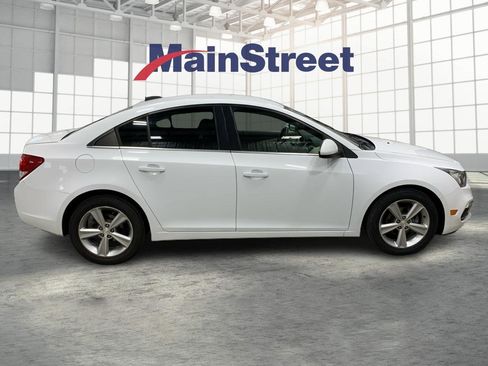 Used 2016 Chevrolet Cruze LT image 6