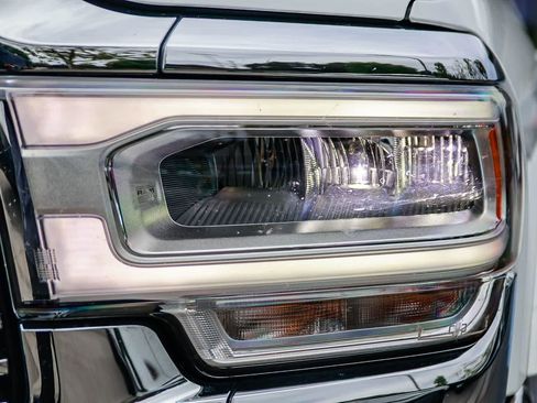 Used 2022 RAM 2500 Laramie AWD/4WD image 10