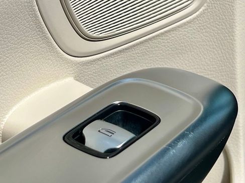 Certified 2024 Mercedes-Benz C 300 4MATIC Sedan image 25