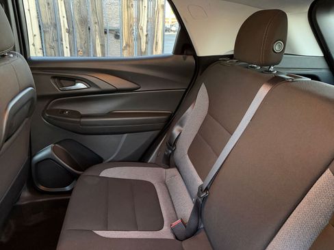 Used 2025 Chevrolet TrailBlazer LT image 37