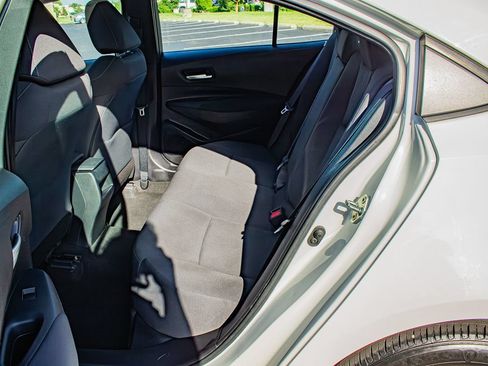 Used 2020 Toyota Corolla LE w/ LE Convenience Package FWD image 15