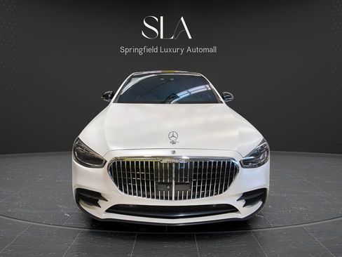 Used 2022 Mercedes-Benz S 580 4MATIC Sedan w/ AMG Line Package image 2