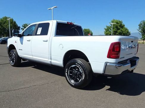 Used 2025 RAM 3500 Laramie AWD/4WD image 6