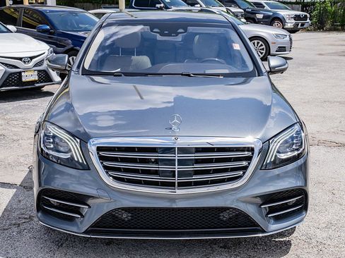 Used 2018 Mercedes-Benz S 560 Sedan image 2