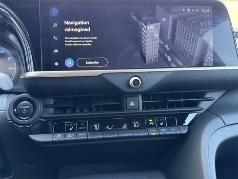 Used 2023 Toyota Crown image 28