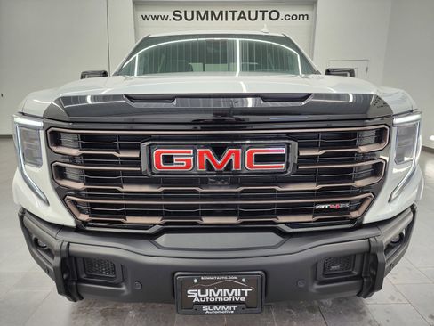 Used 2024 GMC Sierra 1500 AT4X image 24