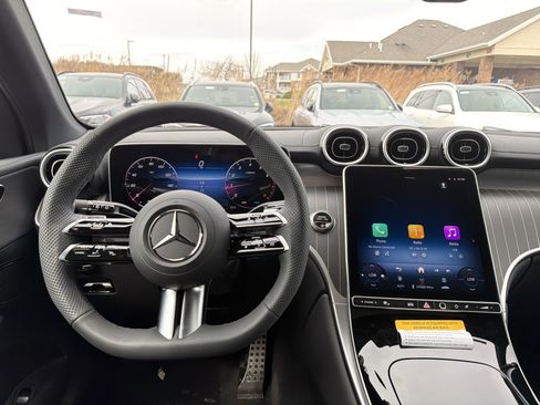 Used 2026 Mercedes-Benz GLC 300 4MATIC image 12