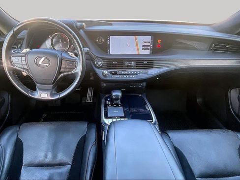 Used 2018 Lexus LS 500 F Sport w/ Accessory Package (Z2) AWD/4WD image 16