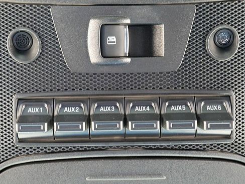 Used 2020 Ford F350 Platinum w/ FX4 Off-Road Package image 53