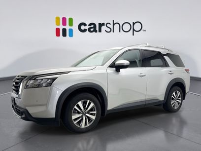 Used 2023 Nissan Pathfinder SL