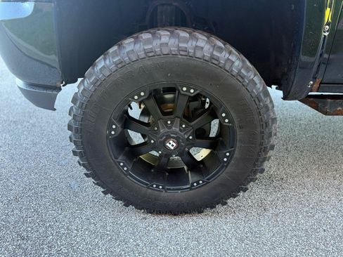 Used 2017 Chevrolet Silverado 1500 Custom w/ Custom Convenience Package AWD/4WD image 42