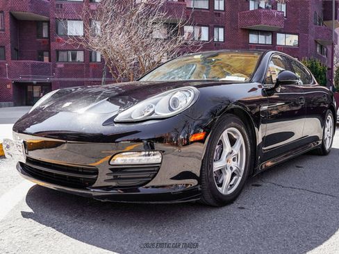 Used 2012 Porsche Panamera 4 image 14