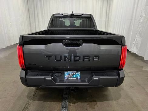 Used 2024 Toyota Tundra Platinum AWD/4WD image 5