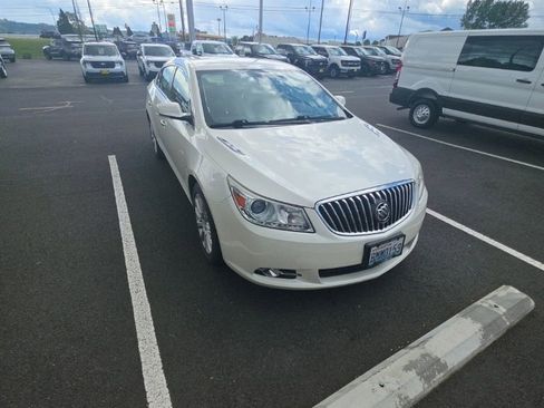 Used 2013 Buick LaCrosse Leather w/ Driver Confidence Package FWD image 3