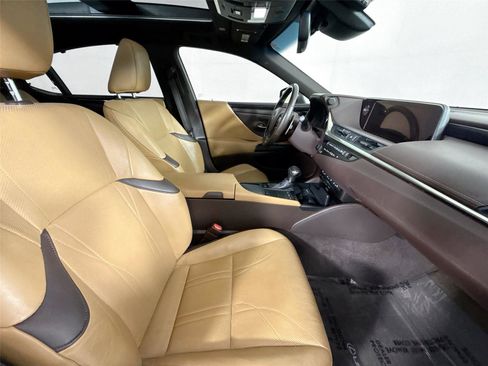 Used 2020 Lexus ES 350 Ultra Luxury w/ Accessory Package 2 FWD image 46