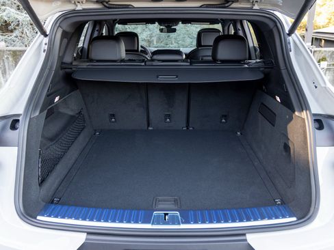 New 2026 Porsche Cayenne image 44