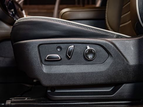 Used 2025 GMC Yukon Denali Ultimate image 21