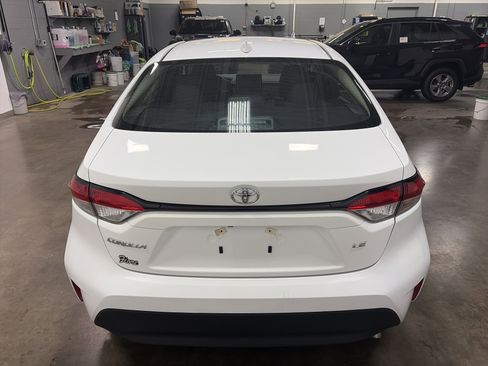 Used 2023 Toyota Corolla LE image 4