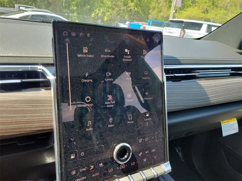 New 2025 GMC Sierra EV Denali image 21