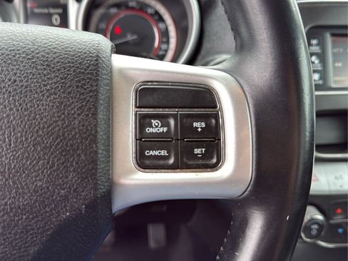 Used 2018 Dodge Journey SE w/ Connectivity Group FWD image 27