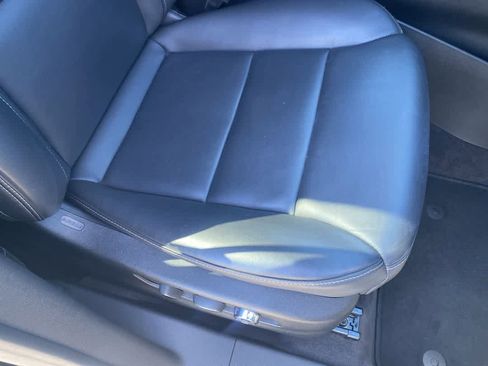 Used 2024 Cadillac XT4 Premium Luxury image 22