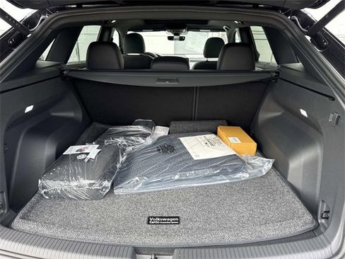 New 2026 Volkswagen Atlas Cross Sport SE image 7