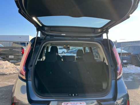 Used 2025 Kia Soul LX w/ LX Technology Package image 29