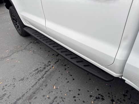 Used 2025 Chevrolet Silverado 1500 ZR2 w/ Technology Package image 14