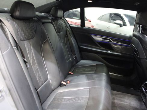 Used 2022 BMW 750i xDrive w/ Executive Package image 20