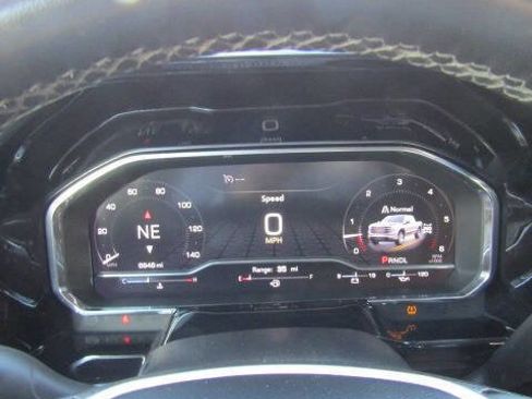 Used 2024 GMC Sierra 1500 SLE w/ X31 Off-Road Package image 11