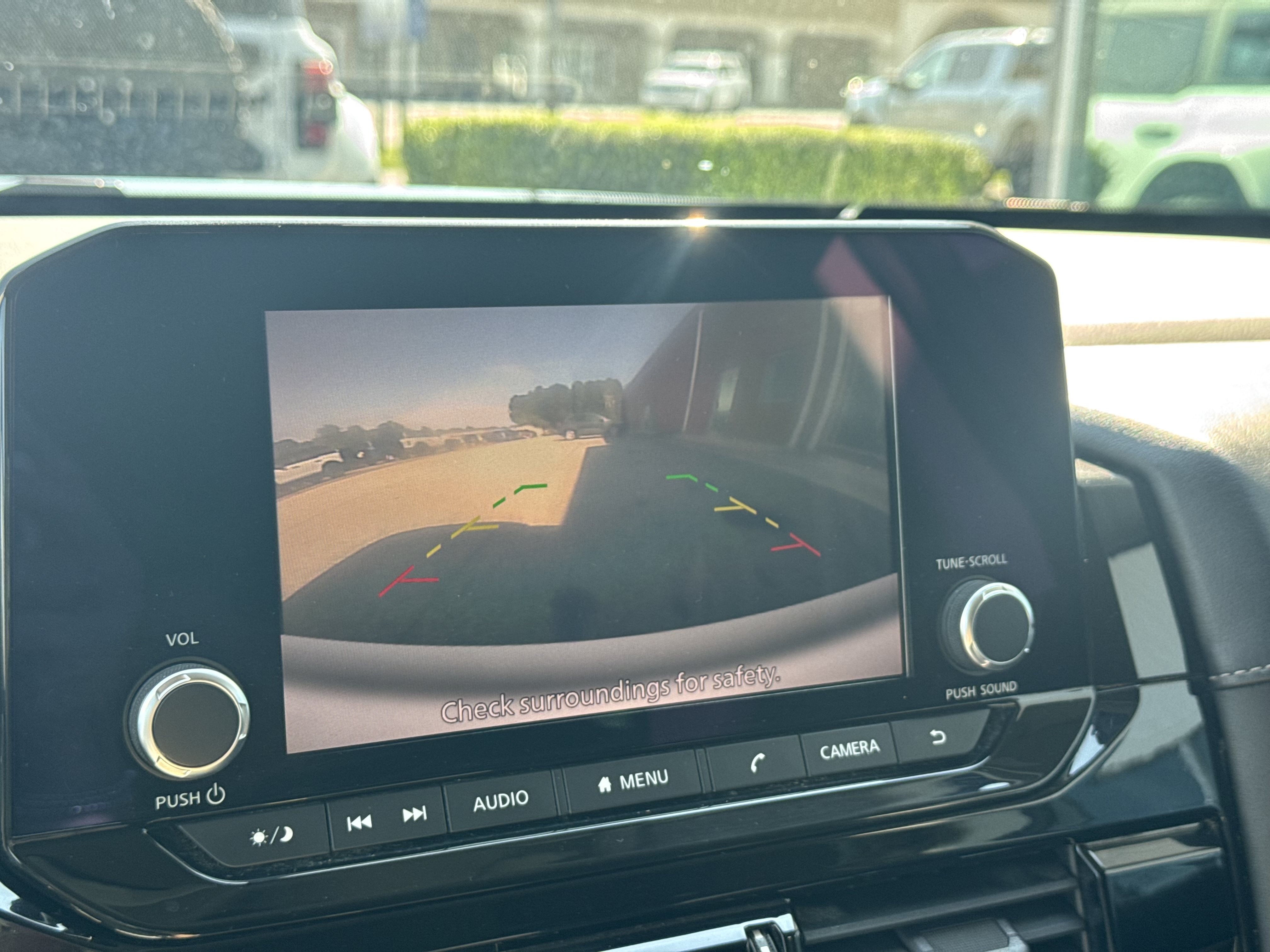 Used 2022 Nissan Pathfinder S AWD/4WD image 19