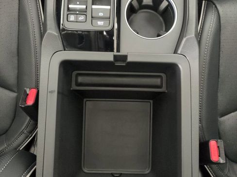 Certified 2025 Honda Pilot Elite image 29