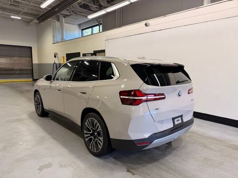 Used 2025 BMW X3 xDrive30 w/ Convenience Package AWD/4WD image 3
