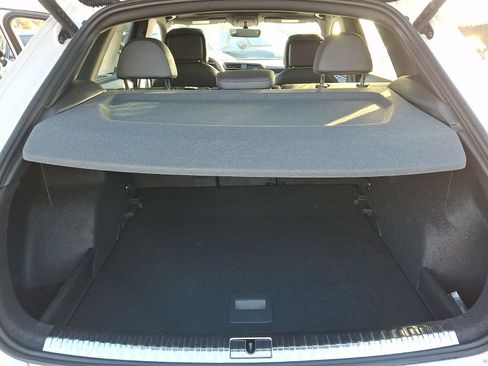 Certified 2025 Audi Q3 2.0T Premium w/ Convenience Package image 29