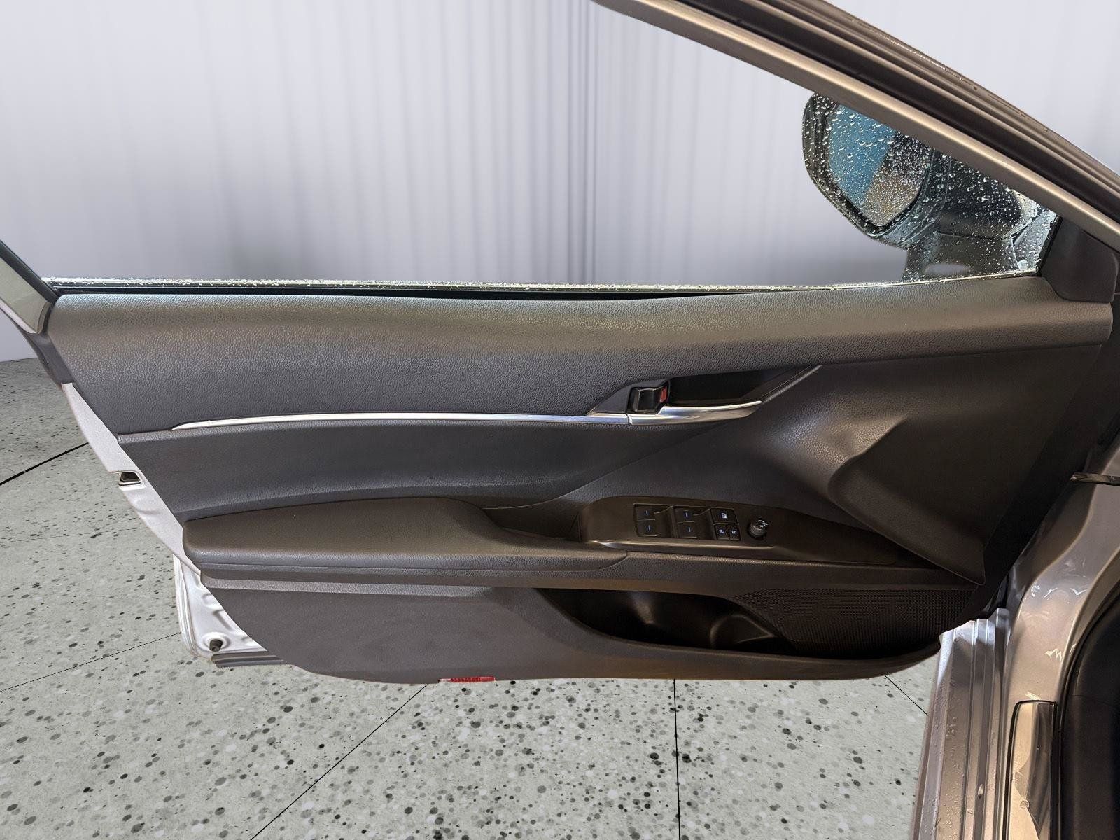Used 2024 Toyota Camry SE FWD image 21