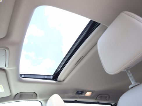 Used 2018 Honda Odyssey EX-L image 27