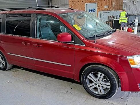 Used 2010 Dodge Grand Caravan SXT image 13