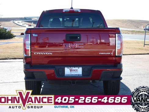 Used 2020 GMC Canyon Denali image 8