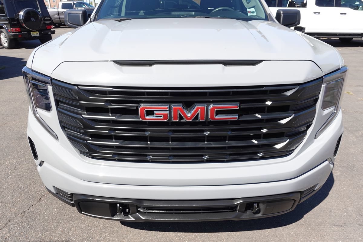 Used 2024 GMC Sierra 1500 Pro w/ Graphite Edition AWD/4WD image 6