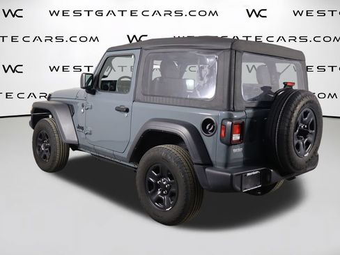 Used 2025 Jeep Wrangler Sport AWD/4WD image 38