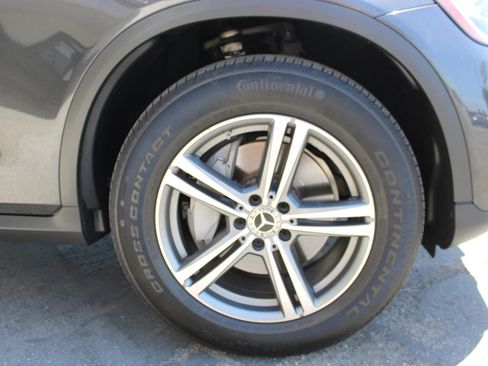 Used 2020 Mercedes-Benz GLC 300 image 4