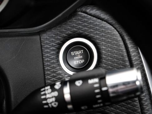 Used 2023 Land Rover Range Rover Velar R-Dynamic S image 25