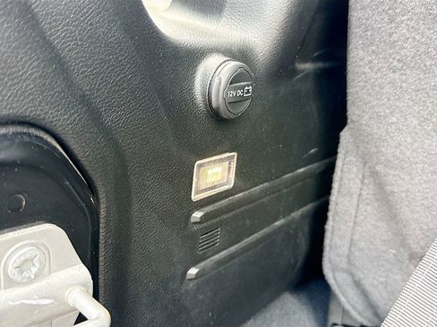 Used 2023 Jeep Wrangler Sport AWD/4WD image 29