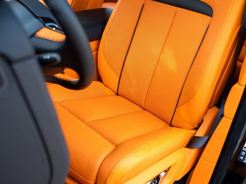 Used 2025 Rolls-Royce Cullinan image 23