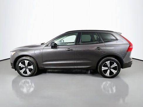 Used 2023 Volvo XC60 T8 Plus image 8