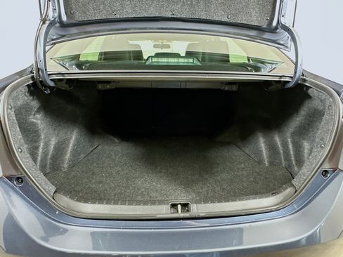 Used 2015 Toyota Corolla LE image 29