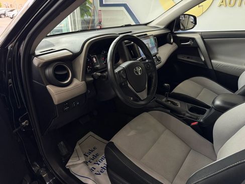 Used 2017 Toyota RAV4 XLE AWD/4WD image 22